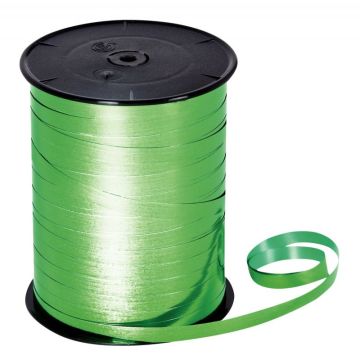 Bobine de 250m de longueur sur 7 mm de largeur de bolduc lisse coloris vert empire